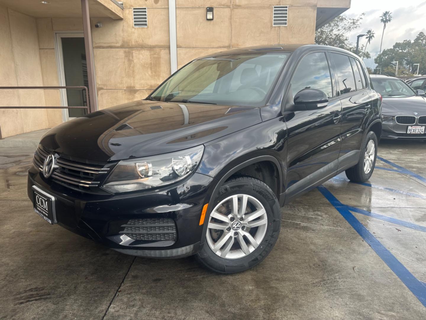 2013 Black /BLACK Volkswagen Tiguan S (WVGAV3AX6DW) with an 2.0L L4 DOHC 16V TURBO engine, AUTOMATIC transmission, located at 30 S. Berkeley Avenue, Pasadena, CA, 91107, (626) 248-7567, 34.145447, -118.109398 - Looks and drives good! Bad credit? We can help! We are the bank. All our cars are thoroughly inspected and reconditioned by our technicians. FREE CARFAX report. Stop by or call to speak with our friendly staff. Whether you have bad credit, no credit, bankruptcy, or repossession, we can find the rig - Photo#0